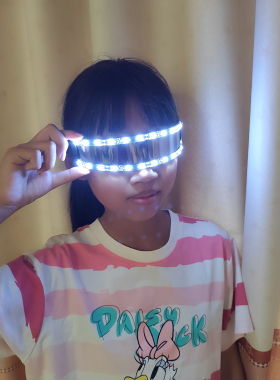 儿童LED发光眼镜男女孩舞台表演走秀赛博朋克科技感潮酷墨镜配饰