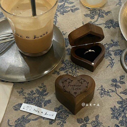 Forever Love浮雕爱心翻盖木质戒指盒耳钉盒收纳饰品表白求婚订婚