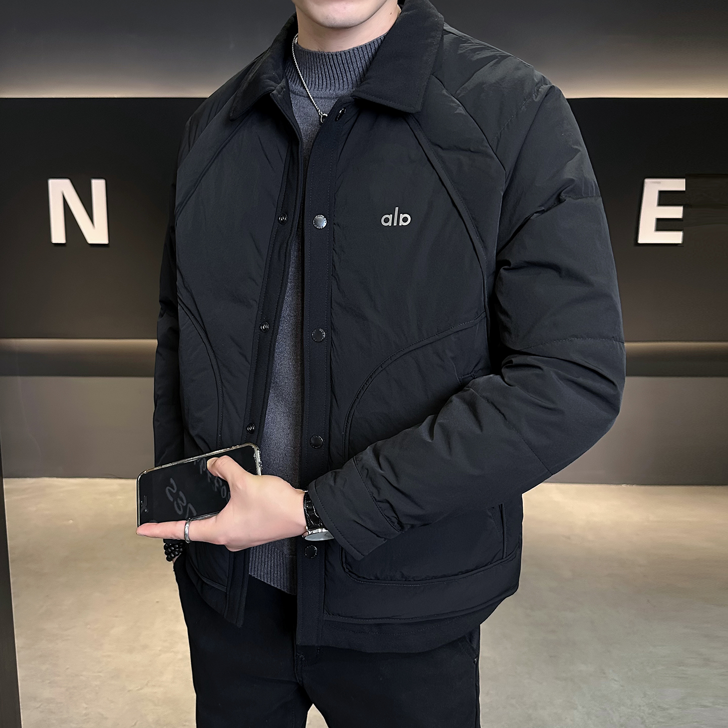 翻领轻薄羽绒服男冬季2025新款潮流时尚拼接加厚保暖冬天休闲外套