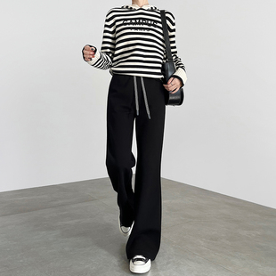 黑色微喇裤女冬季加绒2024新款高腰显瘦喇叭裤直筒运动一体绒卫裤