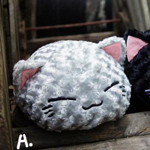 日本瞌睡猫靠枕睡眠猫玩偶猫靠垫