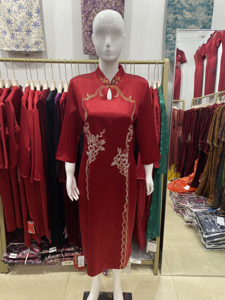 中式改良旗袍婚礼年轻妈妈装高贵气质喜婆婆出席婚宴上台敬酒礼服