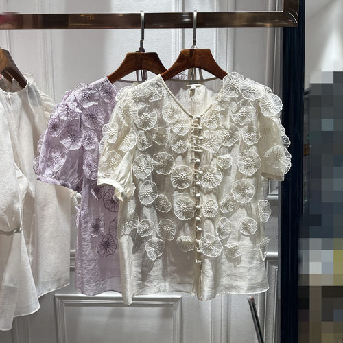 南油2026夏季新品女装法式微透V领手工订立体花朵泡泡短袖衬衫仙