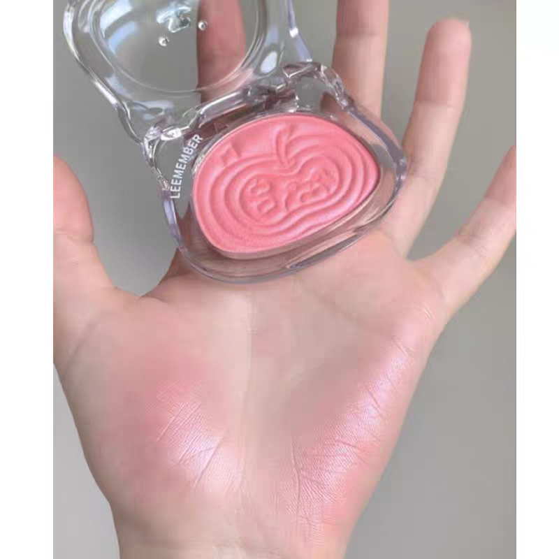 无限接近水光!自然红晕感草莓粉 荔萌小熊缎光腮红604蜜桃色