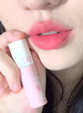 甜嗲牛奶蜜桃粉！akf唇泥m17无花果烤奶低饱和伪素颜嫩妹口红唇釉