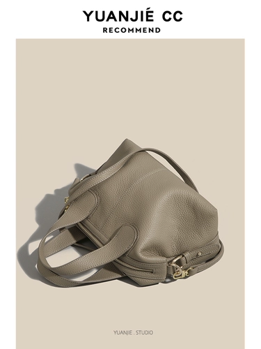 Демисезонная кожаная вместительная и большая сумка на одно плечо, из натуральной кожи, коллекция 2023