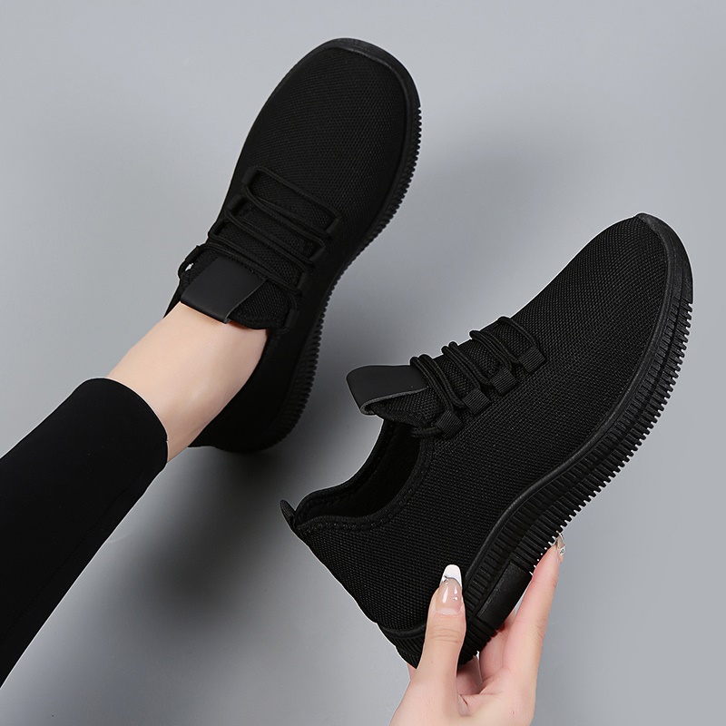 小黑鞋女2023年新款软底轻巧舒适