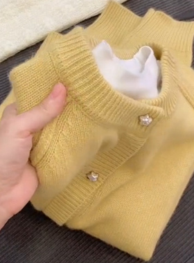 今年流行漂亮鹅黄色羊绒开衫女春秋季爆款宽松减龄超好看针织毛衣