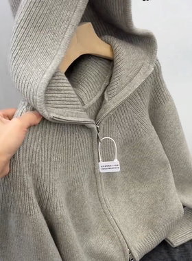 2025秋冬新款慵懒风连帽双拉链针织开衫女灰色宽松高级感毛衣外套