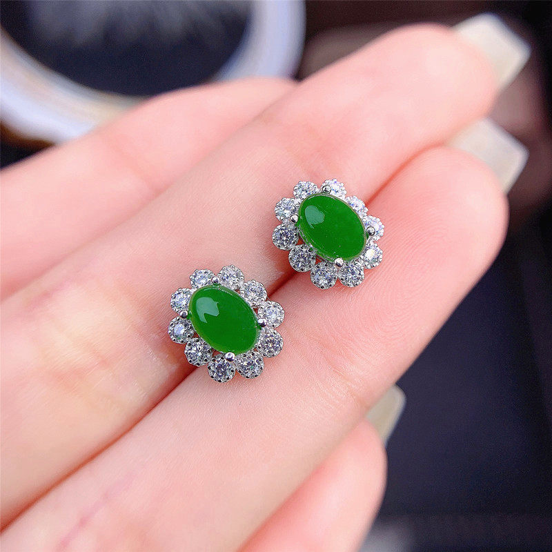 天然和田玉碧玉耳钉女s925纯银2021年新潮翡翠小花玉耳环休闲百搭