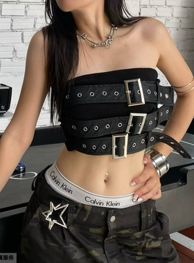 越在线越南小众isme新款性感辣妹风酷飒工业风卡扣抹胸上衣