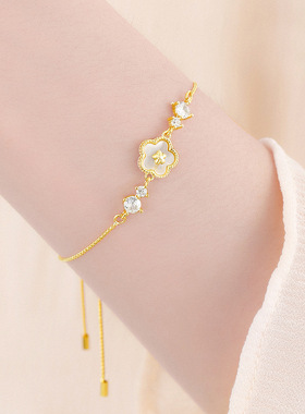 贝母花朵手链轻奢小众精致设计高级感2025新款复古法式温柔女款潮