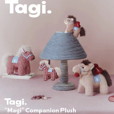 Tagi.马年限定毛绒玩偶包包挂件