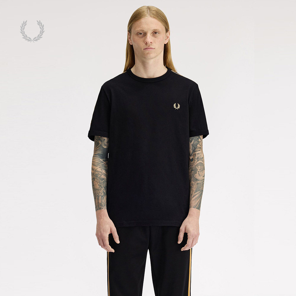 FREDPERRY圆领短袖T恤时尚活力图片