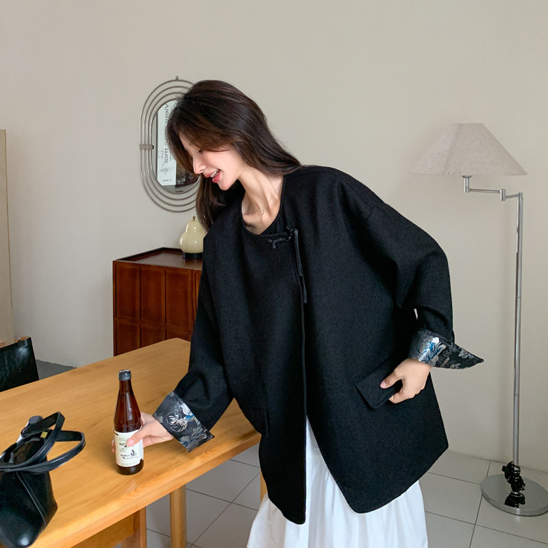 国风盘扣黑色短外套女春秋2025新款休闲慵懒风百搭显瘦新中式上衣,女装短外套,2C111