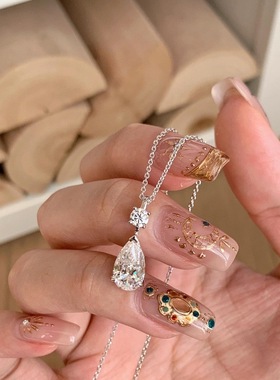 法式浪漫爆闪菱形水滴镶钻项链