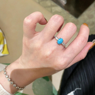 复古名媛港风高级感四爪蛋型绿松石戒指女轻奢小众设计气质食指戒