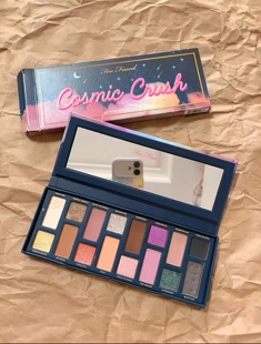 美代现货！Too faced 限定cosmic crush眼影盘 甜酷女孩必入
