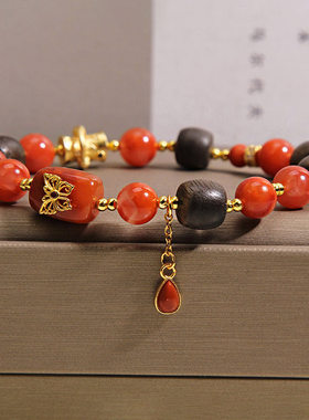 天然南红玛瑙手链轻奢小众高级感沉香木南红水滴吊坠手串转运手饰