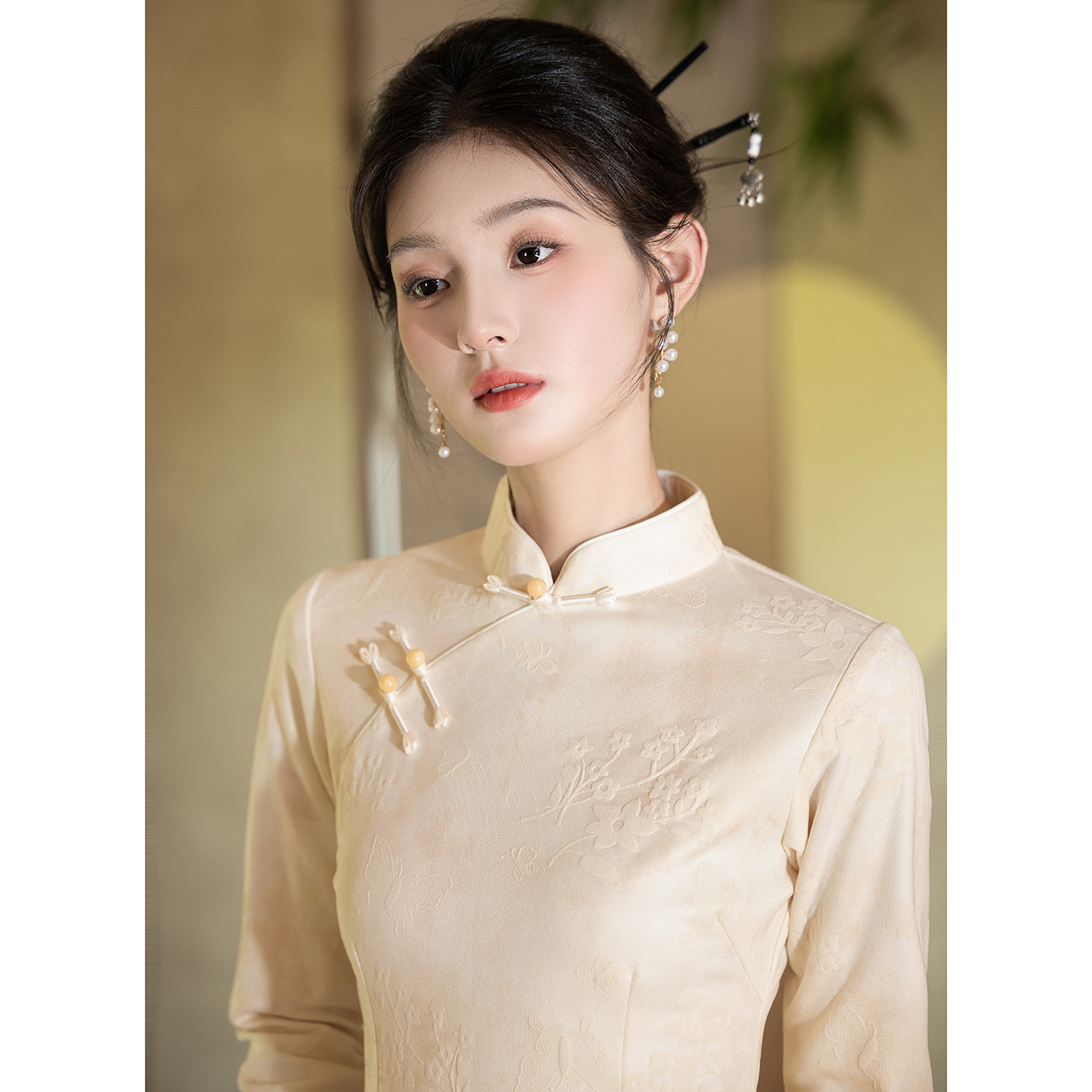 杏色新中式旗袍秋冬麂皮绒新款