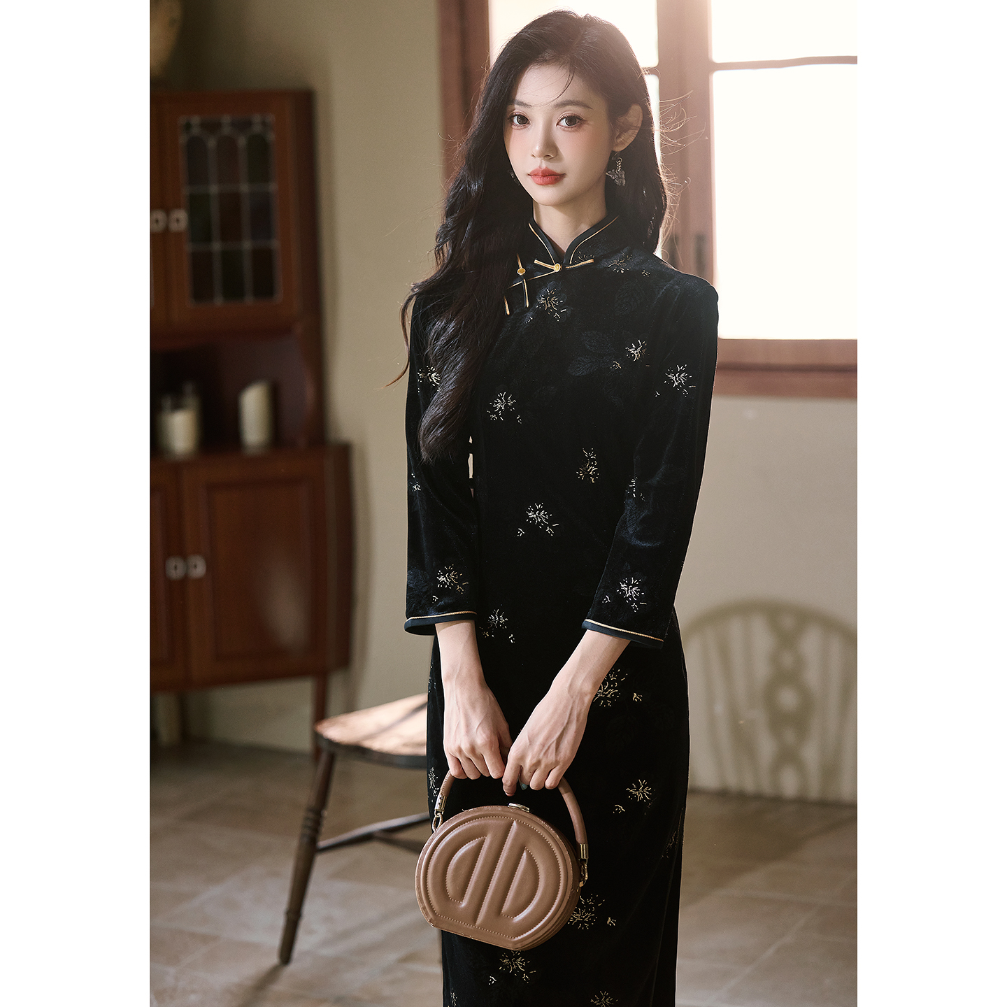 黑色丝绒烫金秋冬旗袍新款新中式