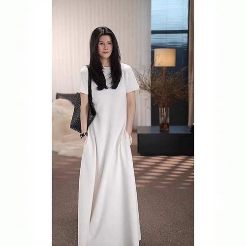 特大码2-300斤胖妹妹韩系简约连衣裙女夏日氛围感减龄绝美超长裙