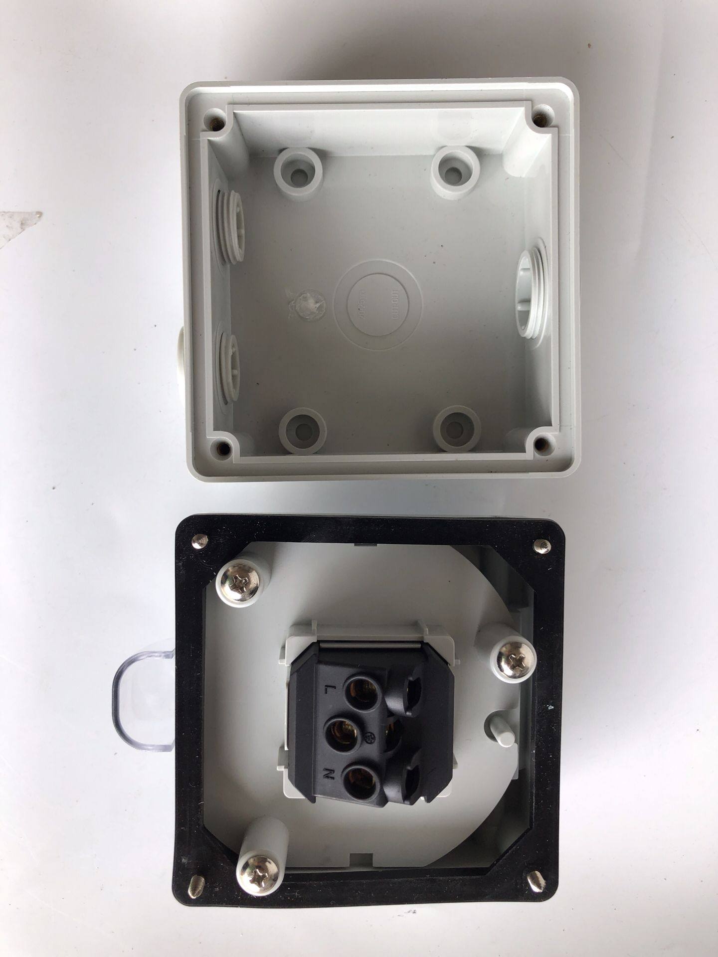 防水插座户外 露天电源插座 浴室明装暗装 10a二三插防雨墙壁插