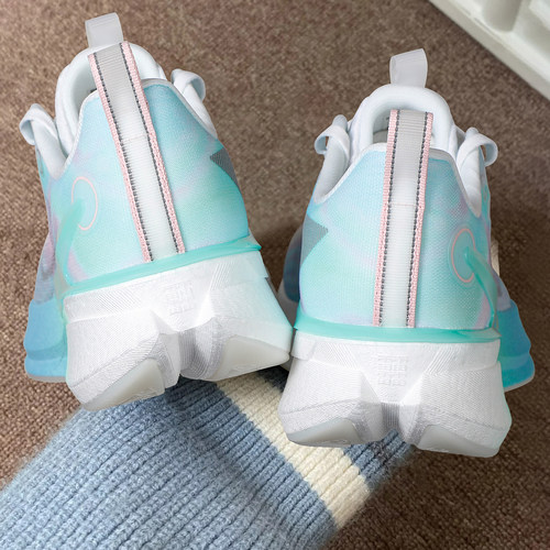 李宁赤兔8PRO反光丝轻量高回弹跑鞋男2025秋冬新款比赛竞速跑步鞋