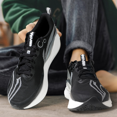 李宁赤兔8PRO竞速训练专业跑步鞋男款2025冬季新款防泼水加厚跑鞋