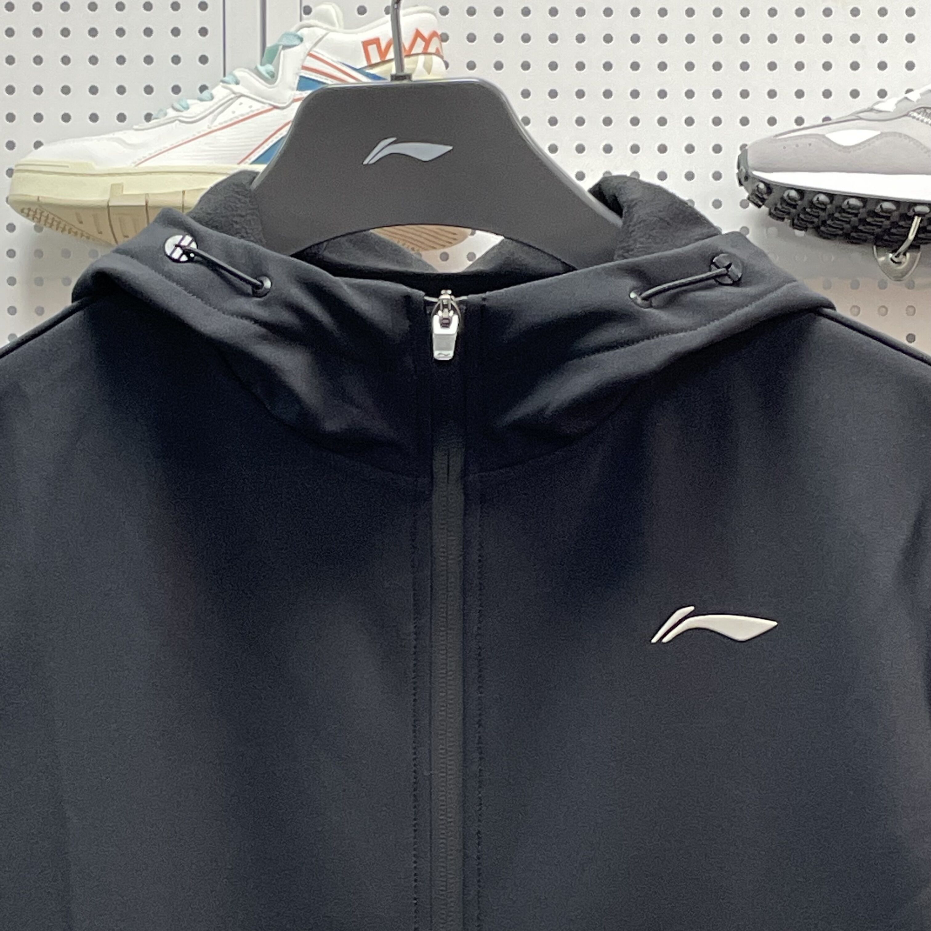 LI NING JACKET 남자 2022 겨울 새로운 피트니스 시리즈 플러시 따뜻한 후드 스포츠 윈드 브레이커 AFDSA01