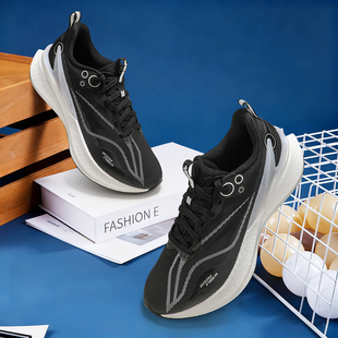 李宁赤兔8PRO反光轻量高回弹竞速跑鞋女款2025冬季新款加厚运动鞋