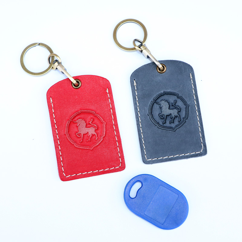 真皮迷你北京小公交卡保护套mini门禁卡包八达通南京苏州交通卡套在类目 箱包皮具/热销女包/男包, 卡套中 - 来自Buy2taobao.com提供专业的淘宝代购服务