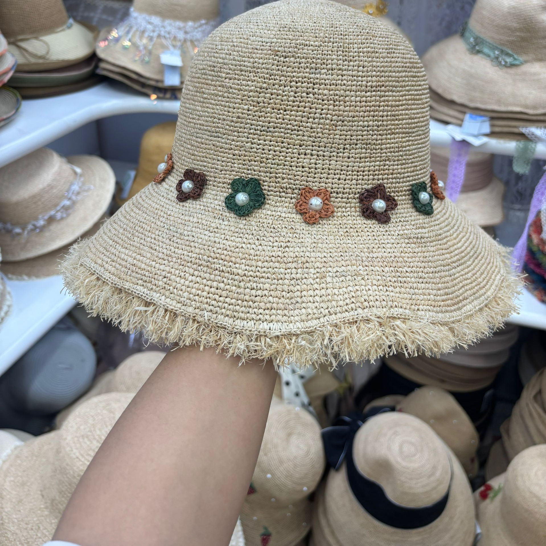 民族风流苏草帽女夏海边度假