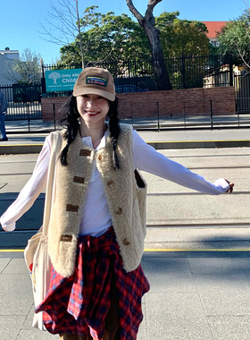 Tetu STUDIO 2025SS “慵懒周末”100%羊毛两面羊羔毛背心