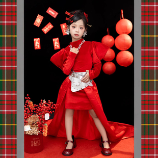 潮童舞台走秀儿童演出服红色未来科技潮服模特T台战队机车服