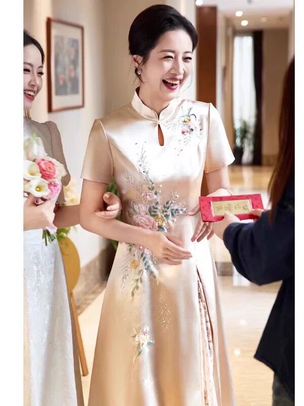 高端新中式喜妈妈婚宴旗袍2026新款高贵气质年轻妈妈结婚礼服裙
