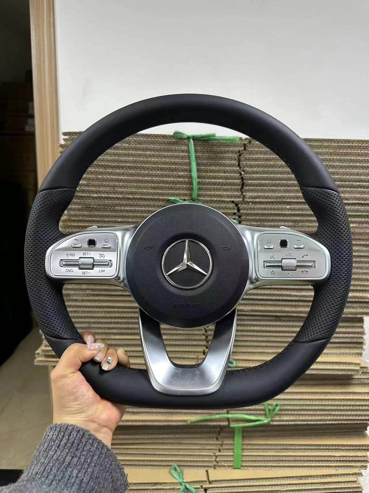 thumbnail for It is suitable for Mercedes-Benz old modifications to new AMG carbon fiber steering wheels AE300CSGR level GLC260GLESGT