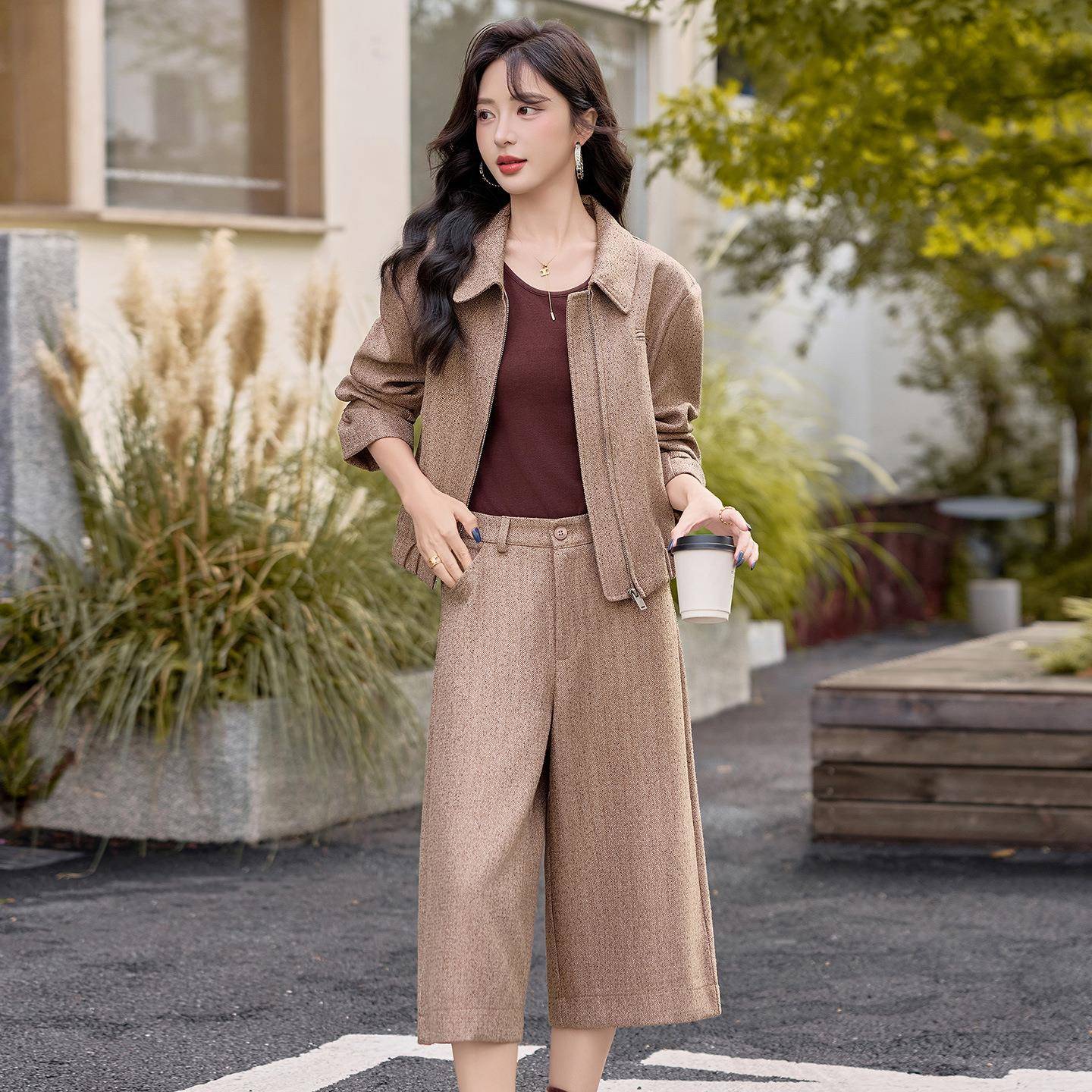 时尚休闲套装2025秋季新款女装长袖翻短外套领+中裤裤件套ZQ1ZQ10