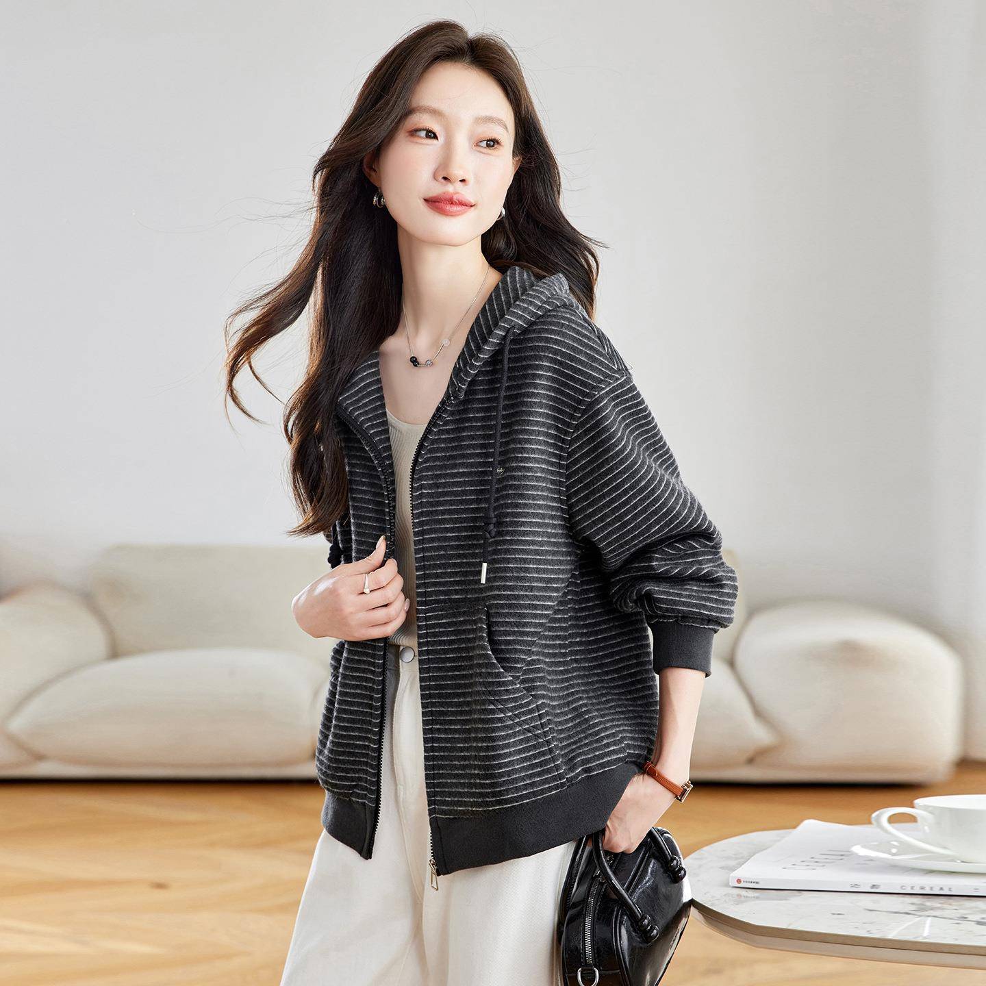 纹条连帽套女新款美式时外尚宽感松减ZMU68890龄设计学院风休闲卫