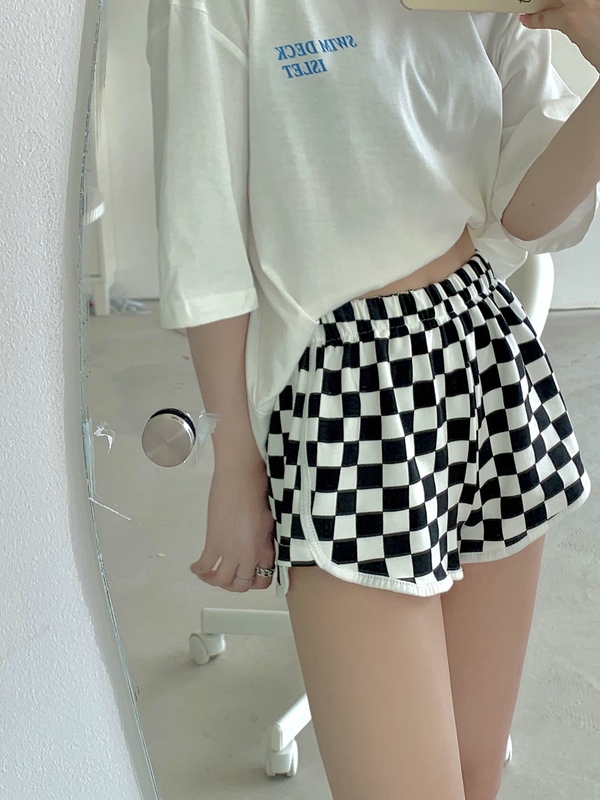 Real price retro checkerboard checkerboard hot pants sports wide leg shorts