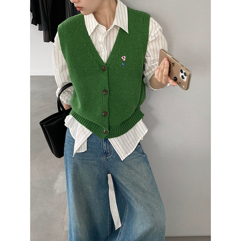 江左 蓝色花朵刺绣针织马甲复古温柔风显白V领宽松叠穿背心 U1490