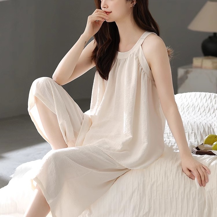 睡衣女士2025新款夏季云朵棉吊带背心七分裤薄款夏天休闲带胸垫