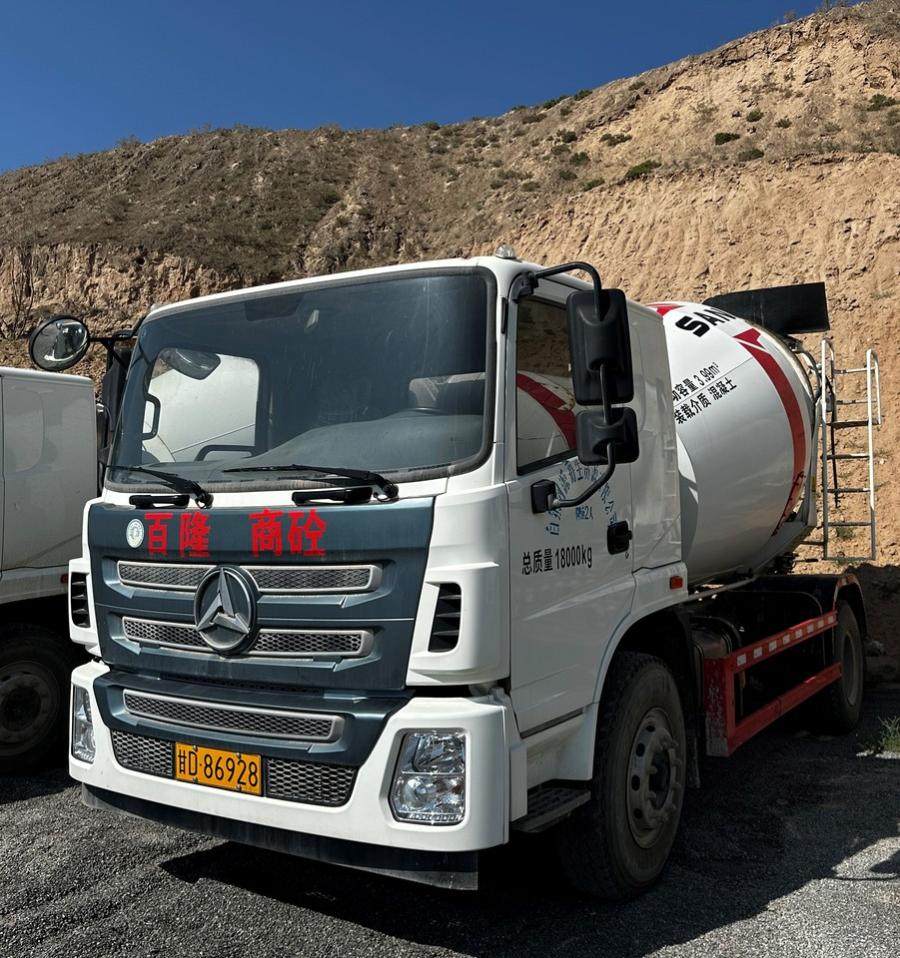 12月31日白银车牌号为甘D86928的三一牌重型特殊结构货车络拍卖公告