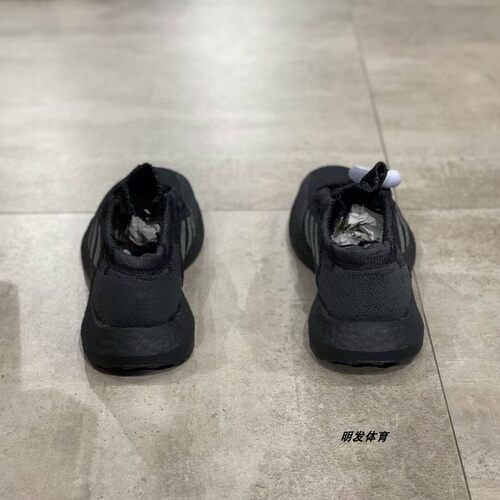 Adidas/阿迪达斯PUREBOOST 爆米花缓震运动休闲男子跑步鞋 F35786