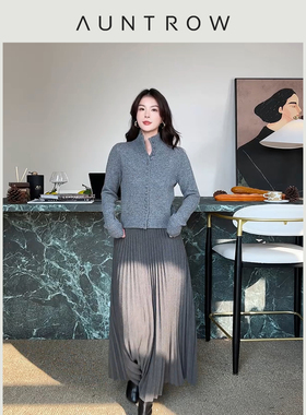 “纽扣艺术” 100精纺绵羊毛 时髦设计通勤百搭立领包扣毛衣开衫