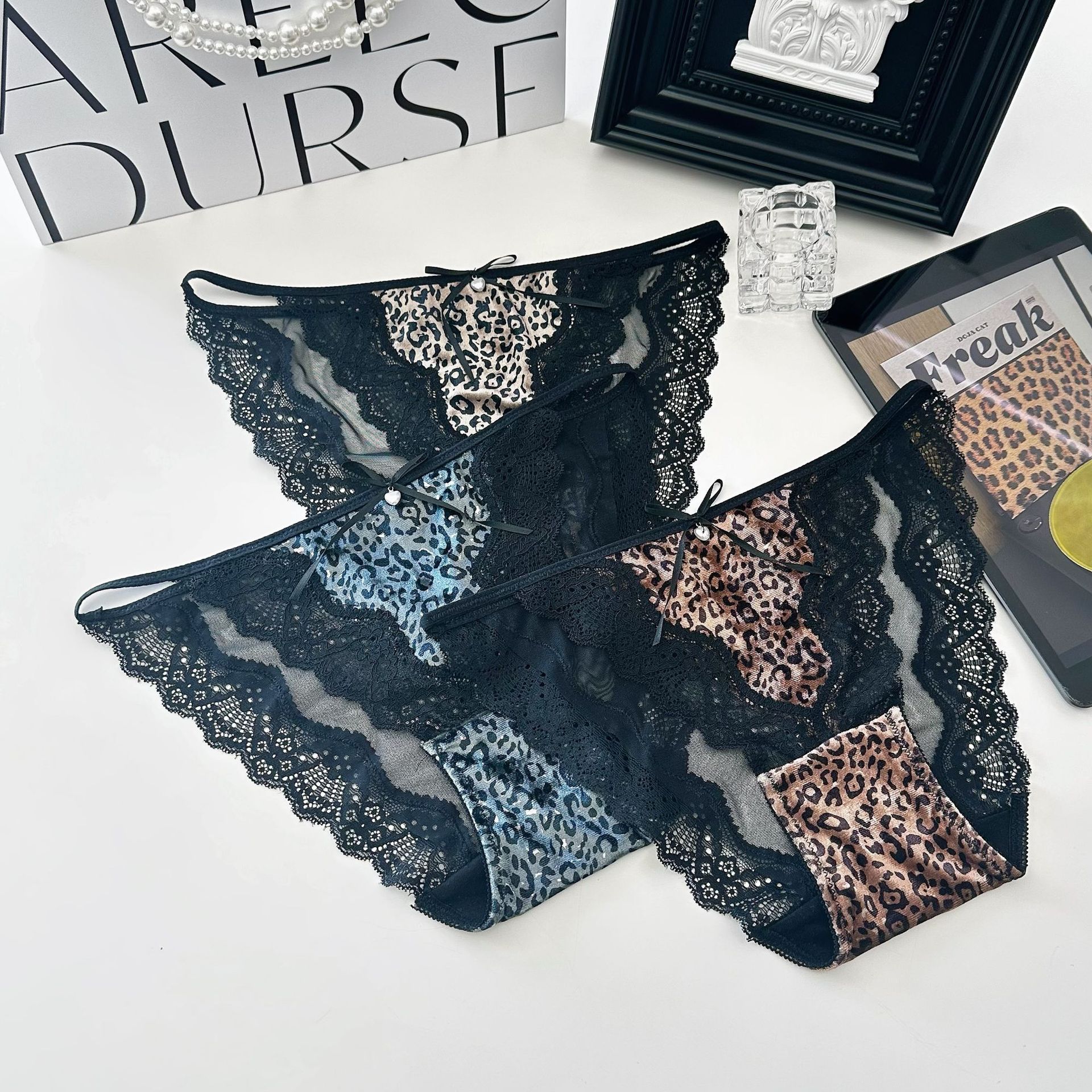 2025新款女生性感豹纹蕾丝高级轻奢绝美纯欲三角女士低腰内裤透气