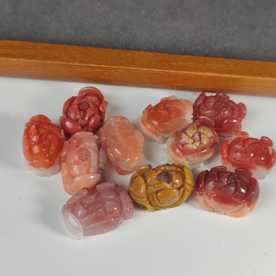 一物一图天然南红玛瑙雕刻件通孔莲花珠吊坠提溜diy配饰手工配件