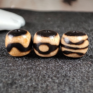 清货西藏天珠老料玛瑙三眼虎牙九眼吊坠项链锁骨链手串佛珠配饰