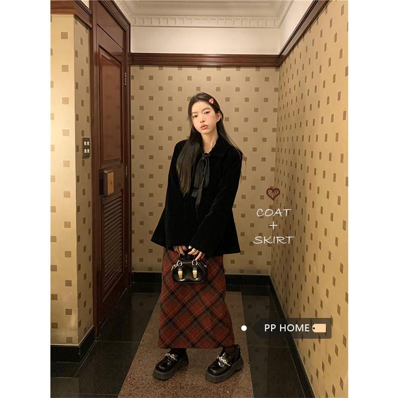 日本offcat法式丝绒娃娃领夹棉蝴蝶结外套女秋冬小香风套装格纹半