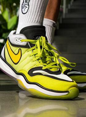 先锋运动 耐克Nike G.T. HUSTLE 2 实战中帮气垫篮球鞋DJ9404-300